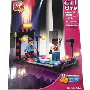 Brand New Block Tech Girl Time Fashion Runway Set‎